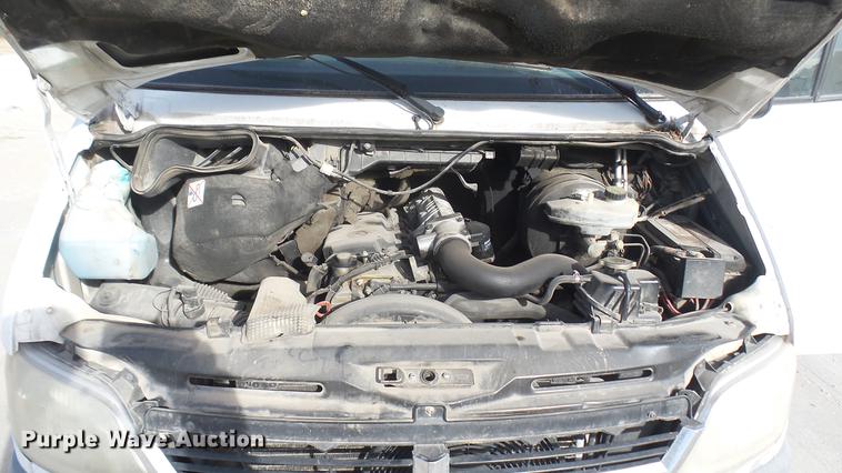 image for item DC1917 2003 Dodge Sprinter 2500 van