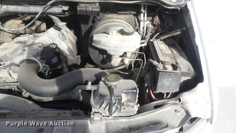 image for item DC1917 2003 Dodge Sprinter 2500 van