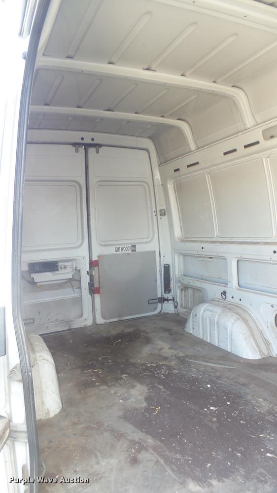 image for item DC1917 2003 Dodge Sprinter 2500 van