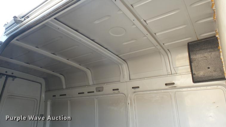 image for item DC1917 2003 Dodge Sprinter 2500 van