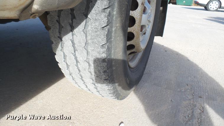 image for item DC1917 2003 Dodge Sprinter 2500 van