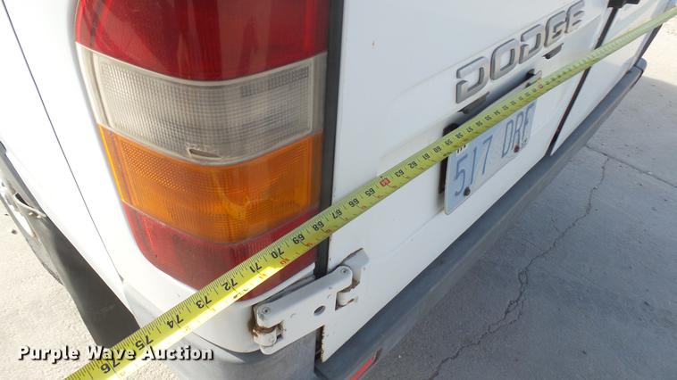 image for item DC1917 2003 Dodge Sprinter 2500 van