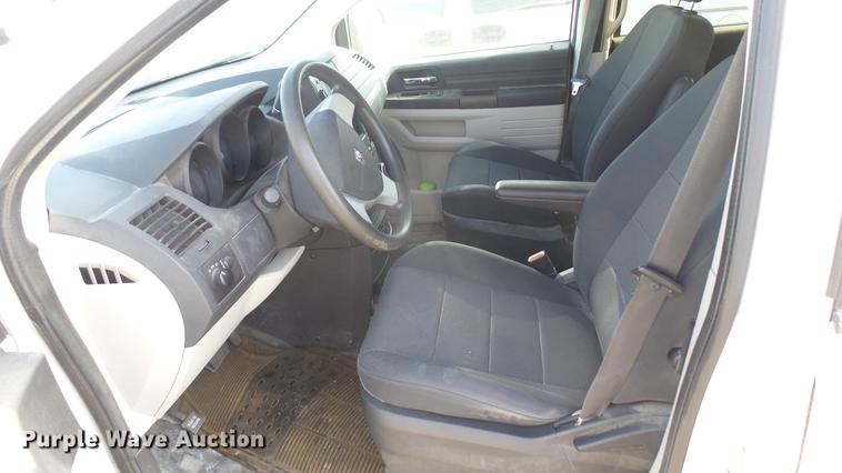 image for item DC1927 2008 Dodge Grand Caravan van