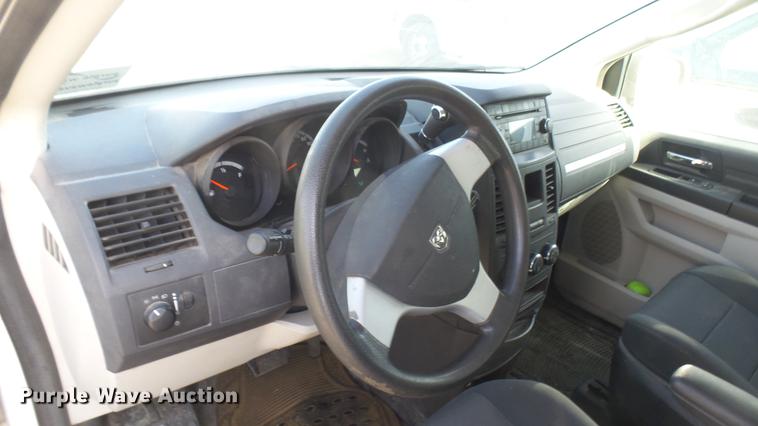 image for item DC1927 2008 Dodge Grand Caravan van
