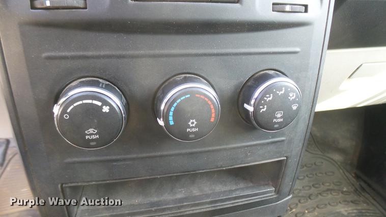 image for item DC1927 2008 Dodge Grand Caravan van