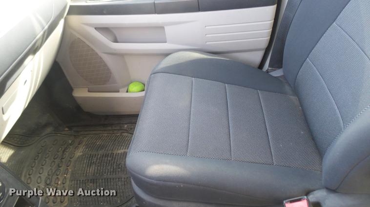 image for item DC1927 2008 Dodge Grand Caravan van