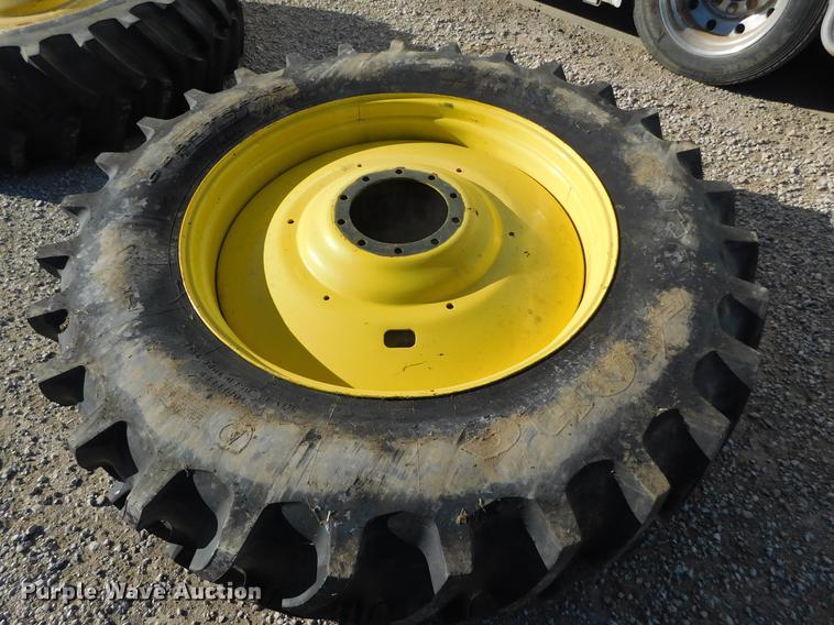 image for item DC8424 (4) Firestone 520/85R46 Deep Tread tires