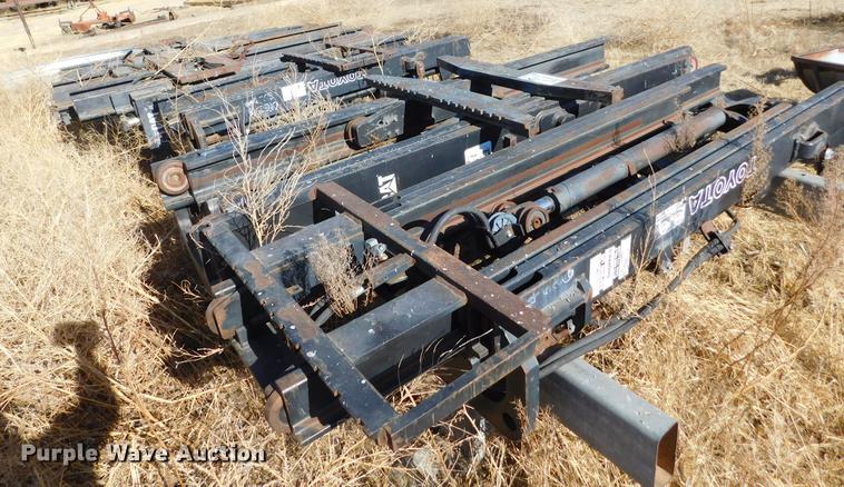 image for item DC8435 Approximately 6 forklift masts