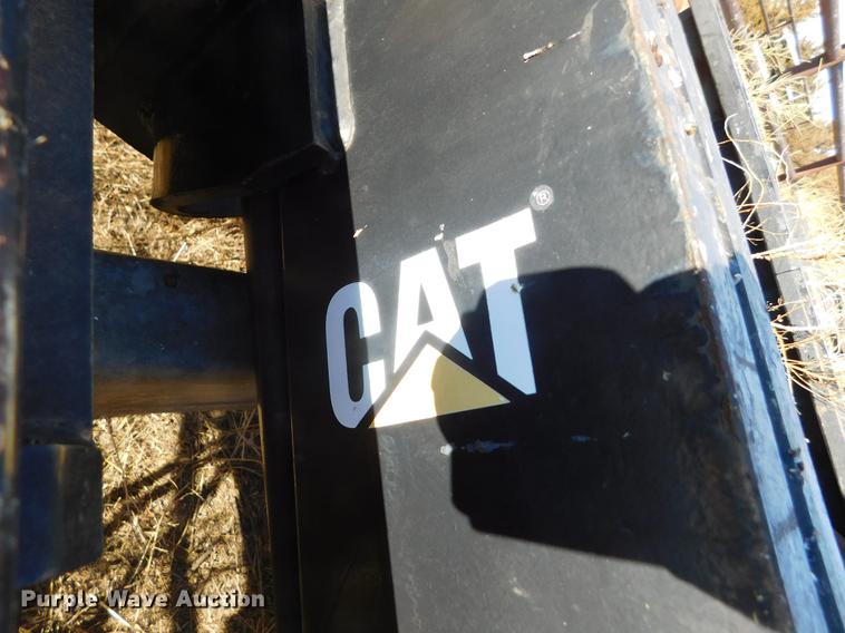 image for item DC8435 Approximately 6 forklift masts