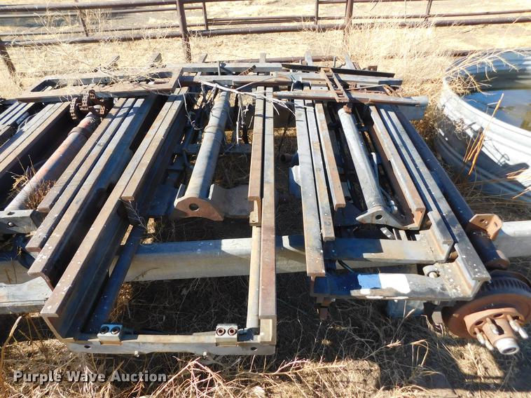 image for item DC8435 Approximately 6 forklift masts