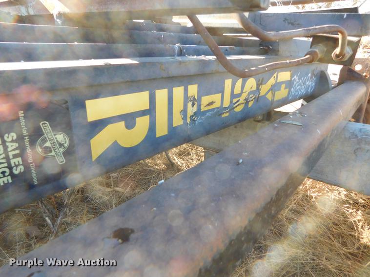 image for item DC8435 Approximately 6 forklift masts