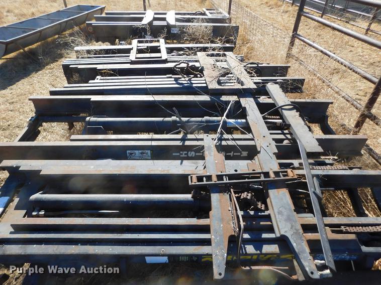 image for item DC8435 Approximately 6 forklift masts