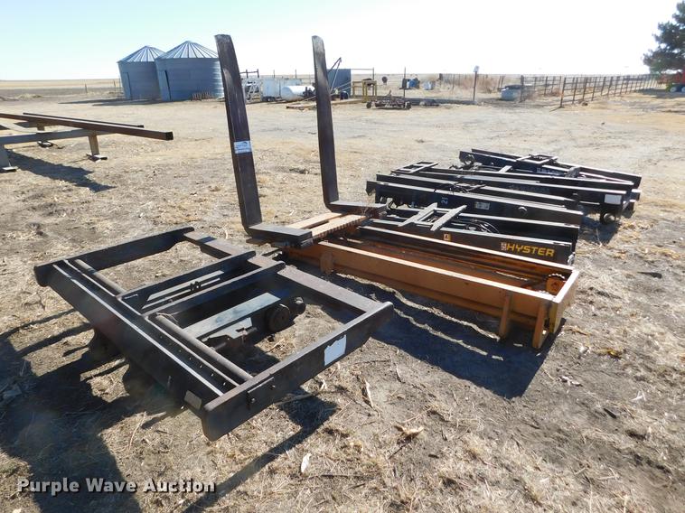 image for item DC8436 Approximately 7 forklift masts