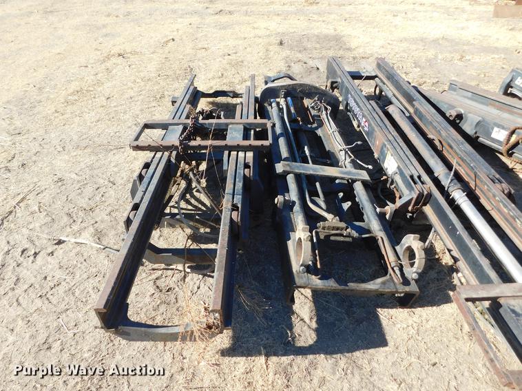 image for item DC8436 Approximately 7 forklift masts