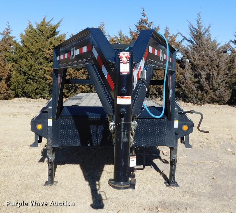 image for item DC8441 2016 PJ Trailers equipment trailer