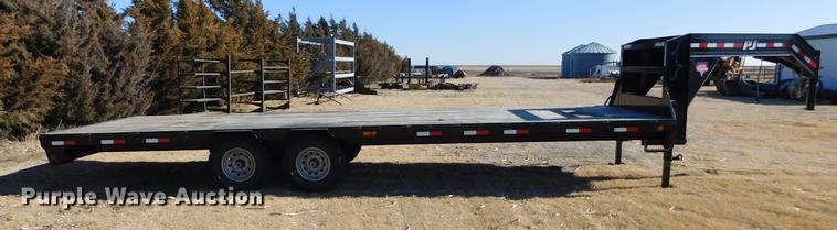 image for item DC8441 2016 PJ Trailers equipment trailer