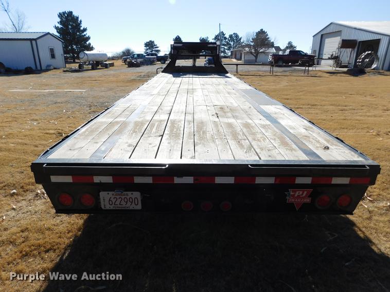 image for item DC8441 2016 PJ Trailers equipment trailer