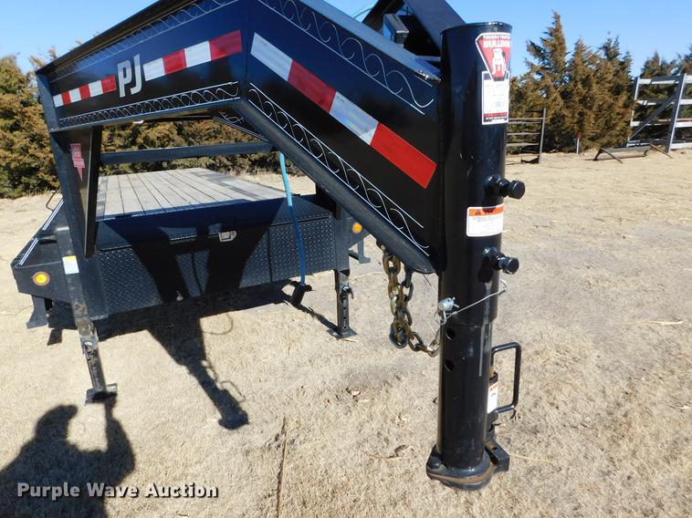 image for item DC8441 2016 PJ Trailers equipment trailer