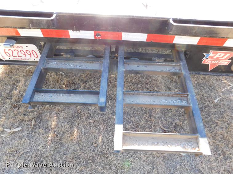 image for item DC8441 2016 PJ Trailers equipment trailer
