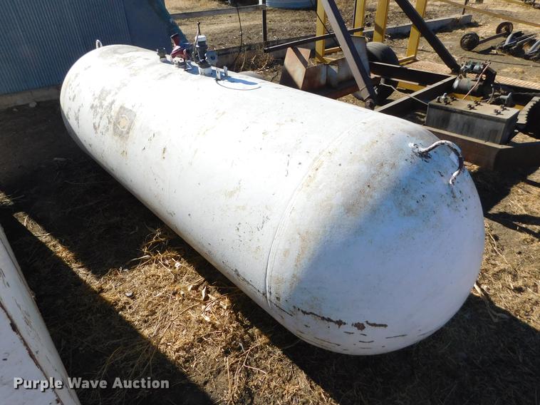 image for item DC8446 500 gallon propane tank