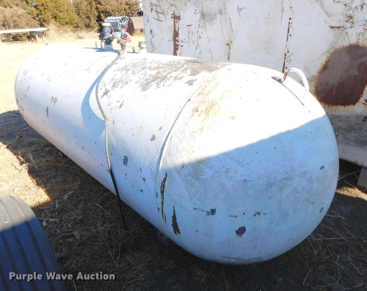 image for item DC8446 500 gallon propane tank