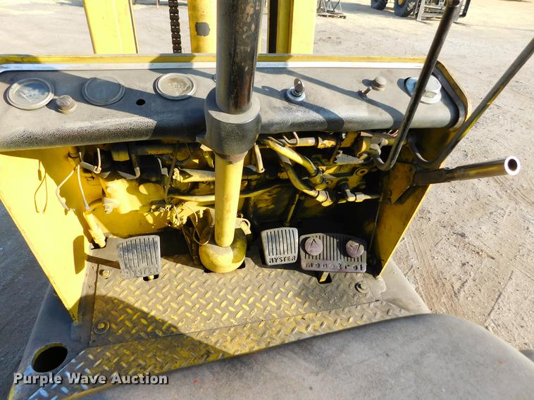 image for item DC8449 Hyster forklift