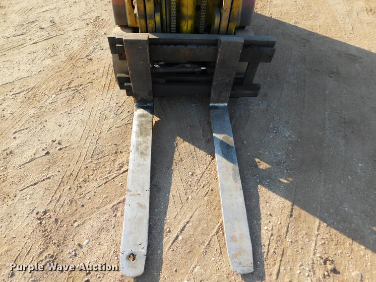 image for item DC8449 Hyster forklift