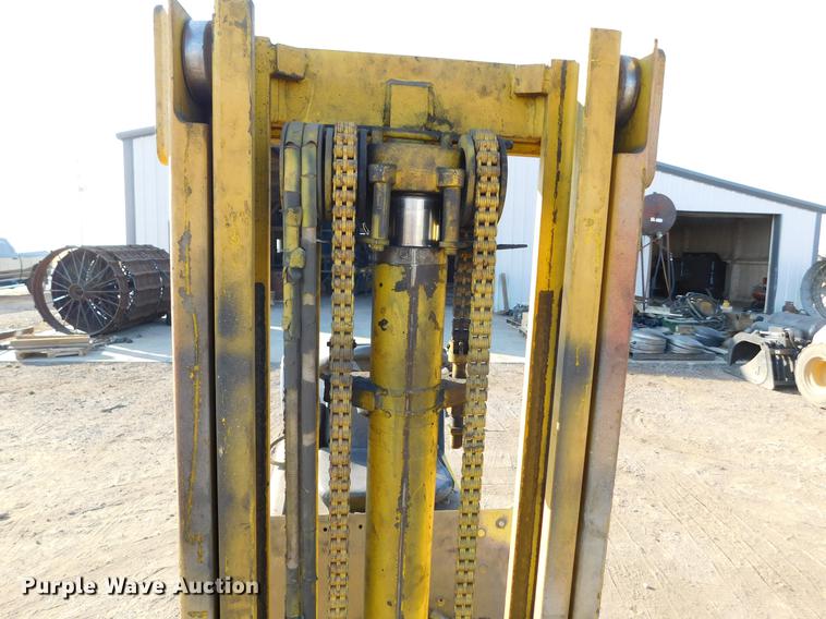 image for item DC8449 Hyster forklift