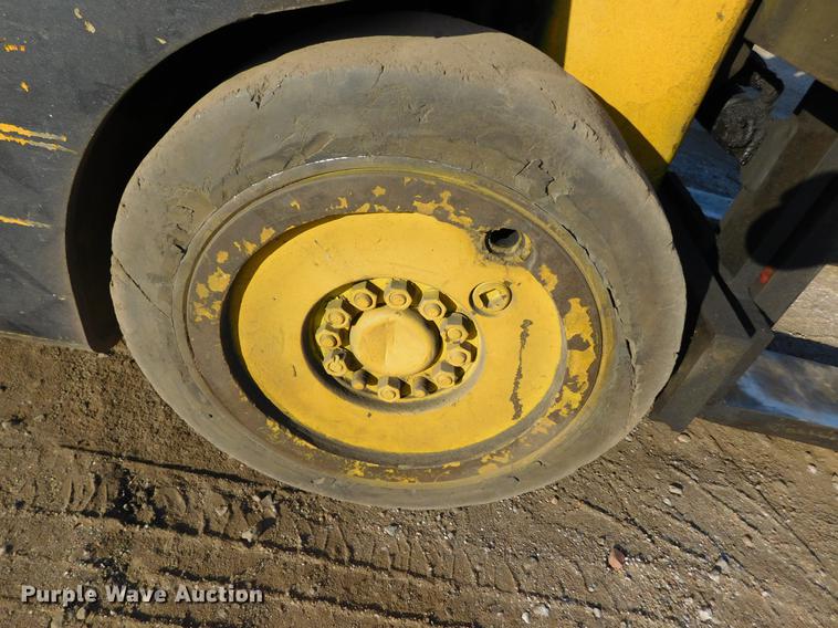 image for item DC8449 Hyster forklift