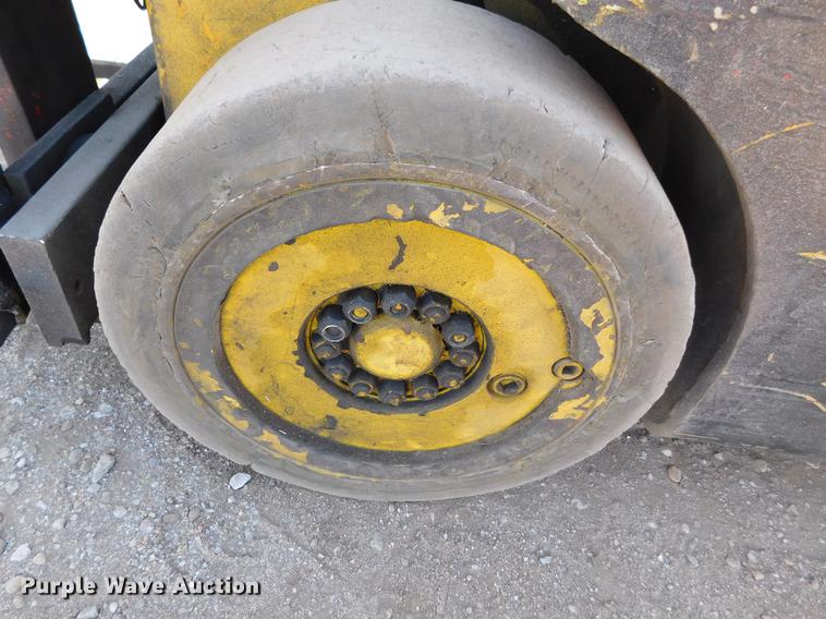 image for item DC8449 Hyster forklift