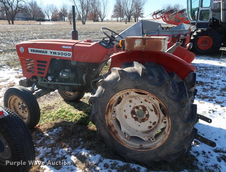 image for item DD9534 Yanmar YM3000 tractor