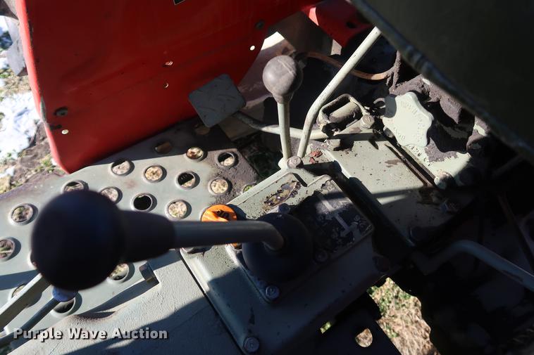 image for item DD9534 Yanmar YM3000 tractor