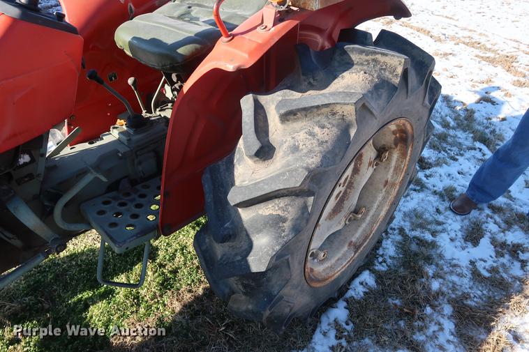 image for item DD9534 Yanmar YM3000 tractor