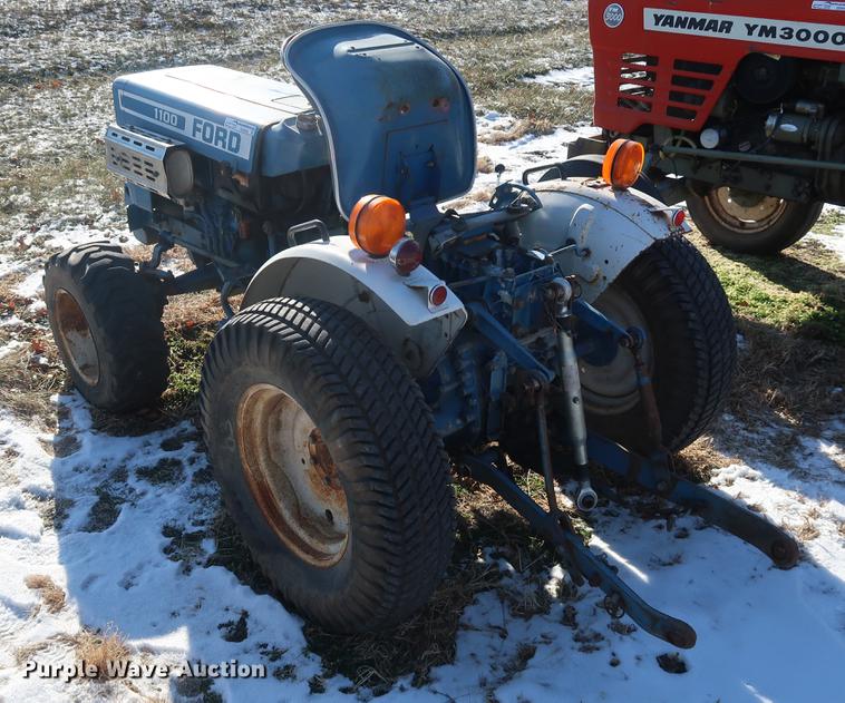 image for item DD9535 Ford 1100 MFWD tractor