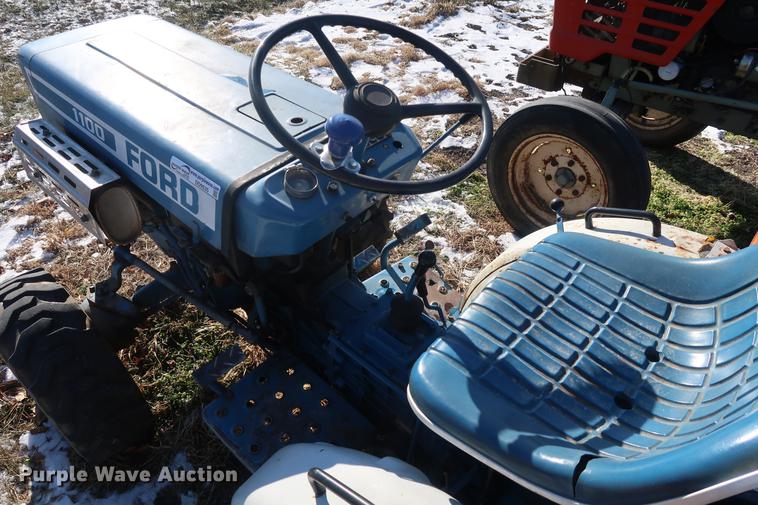 image for item DD9535 Ford 1100 MFWD tractor
