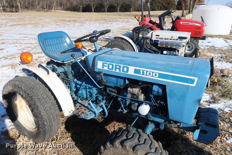 image for item DD9535 Ford 1100 MFWD tractor