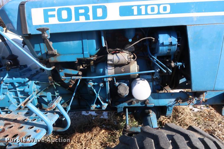 image for item DD9535 Ford 1100 MFWD tractor