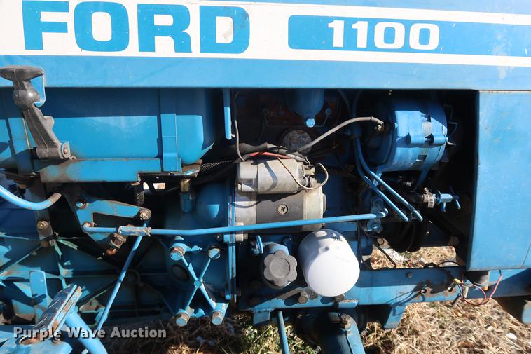 image for item DD9535 Ford 1100 MFWD tractor