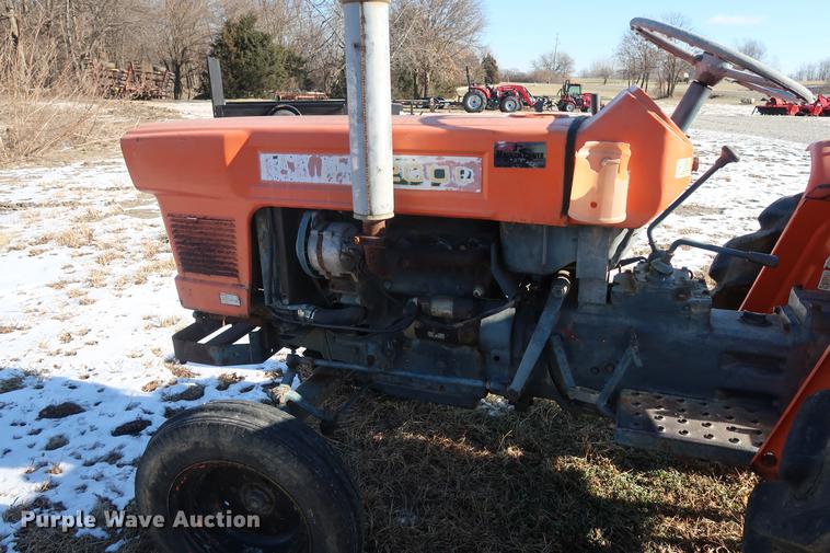 image for item DD9544 Kubota L2000 tractor