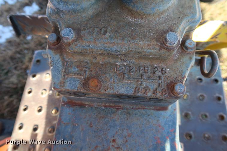 image for item DD9544 Kubota L2000 tractor