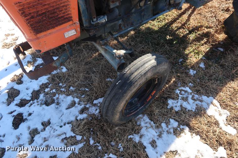 image for item DD9544 Kubota L2000 tractor