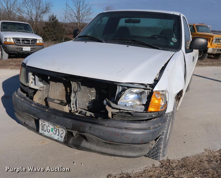 image for item DD9550 2004 Ford F150 pickup truck