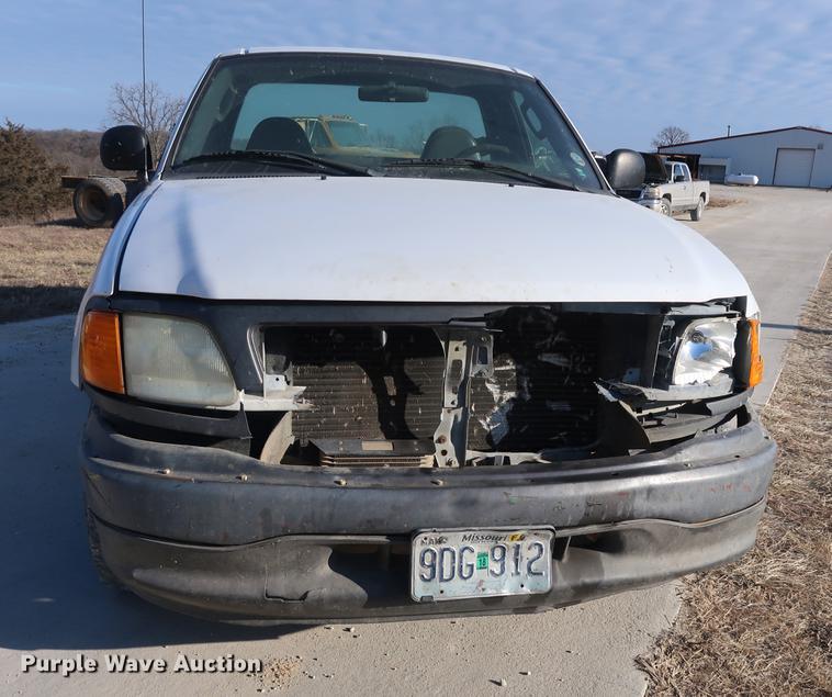 image for item DD9550 2004 Ford F150 pickup truck