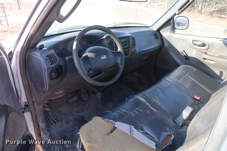 image for item DD9550 2004 Ford F150 pickup truck