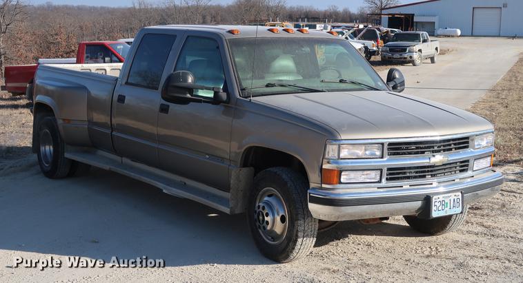 image for item DD9551 1999 Chevrolet 3500 Crew Cab pickup truck