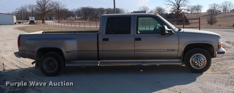 image for item DD9551 1999 Chevrolet 3500 Crew Cab pickup truck