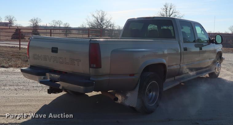 image for item DD9551 1999 Chevrolet 3500 Crew Cab pickup truck