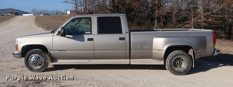 image for item DD9551 1999 Chevrolet 3500 Crew Cab pickup truck