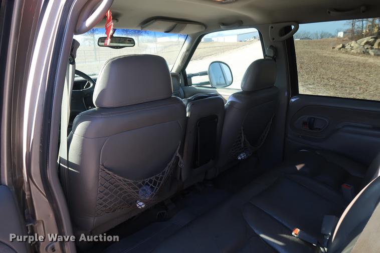 image for item DD9551 1999 Chevrolet 3500 Crew Cab pickup truck