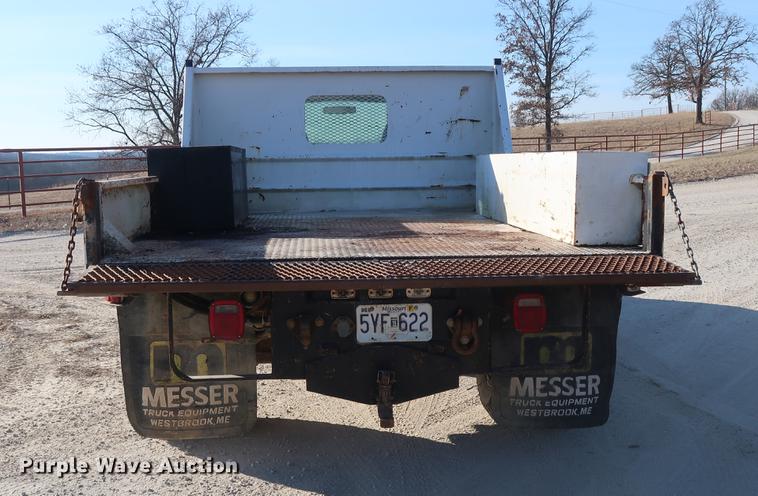 image for item DD9552 2000 Ford F350 Super Duty flatbed pickup truck